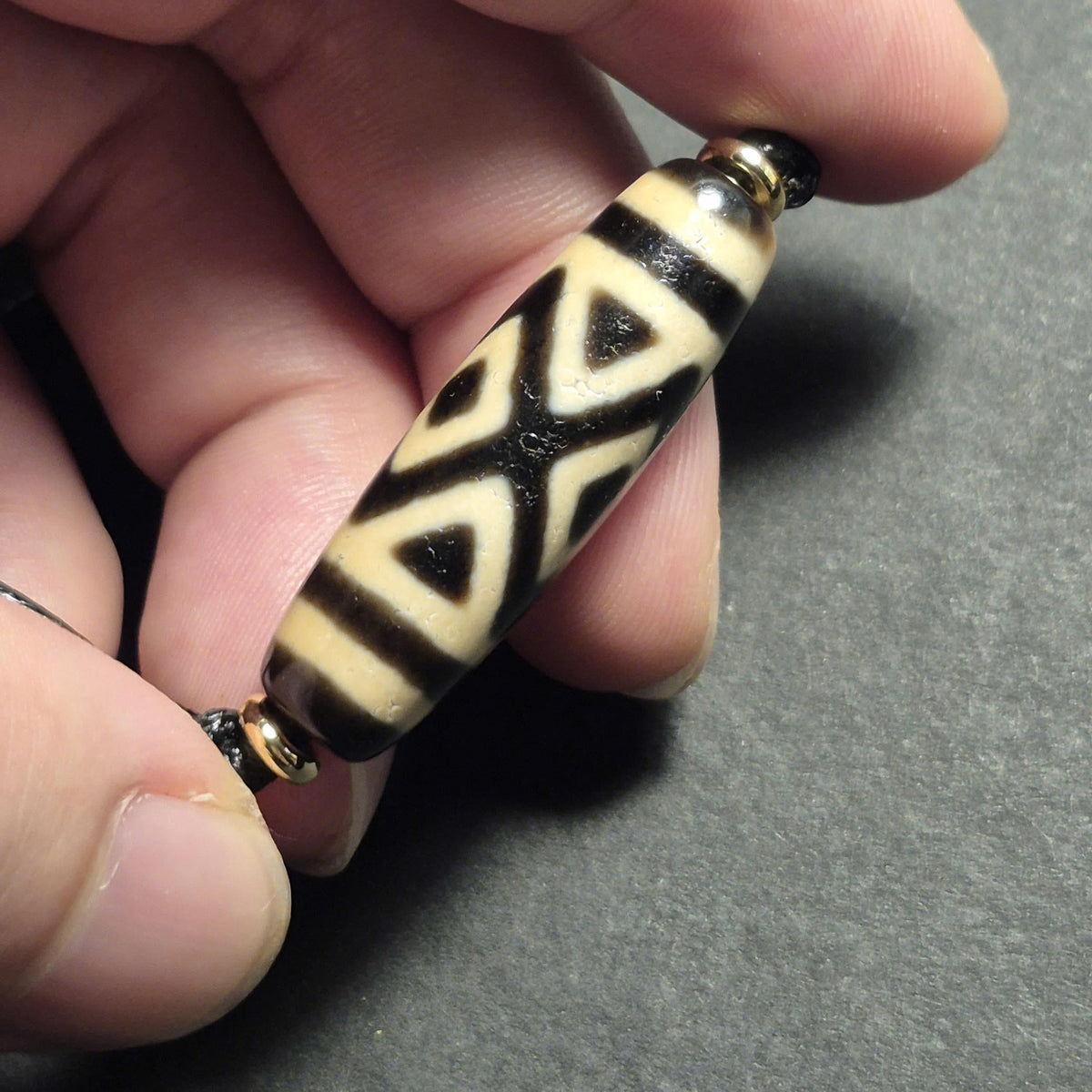 Ancient 3 Eyes Vajra Tibetan Dzi Bead, Three Eye Dorje Dzi, Strength Protection Amulet