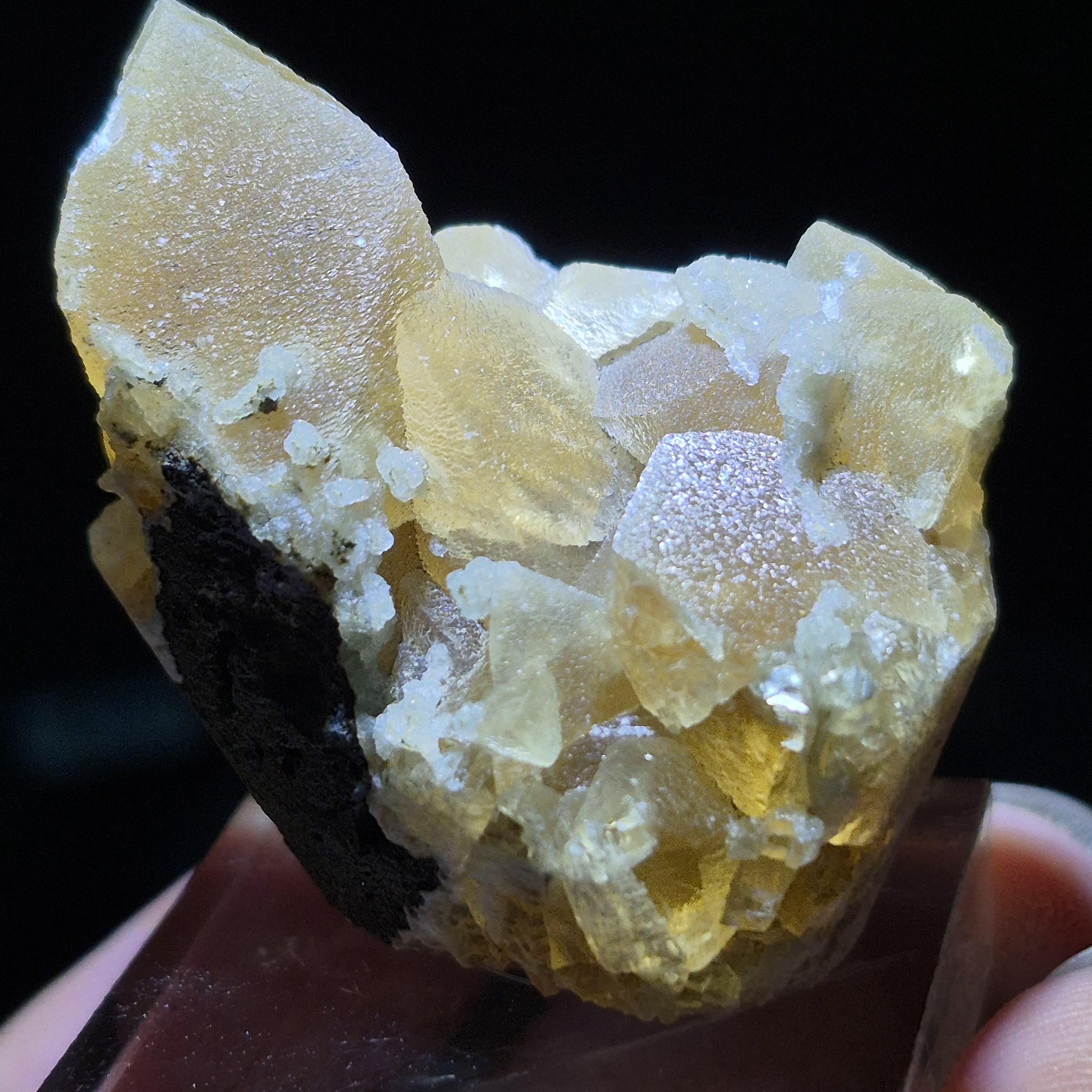 Honey Calcite Crystal Cluster – Warm Energy Stone for Wealth