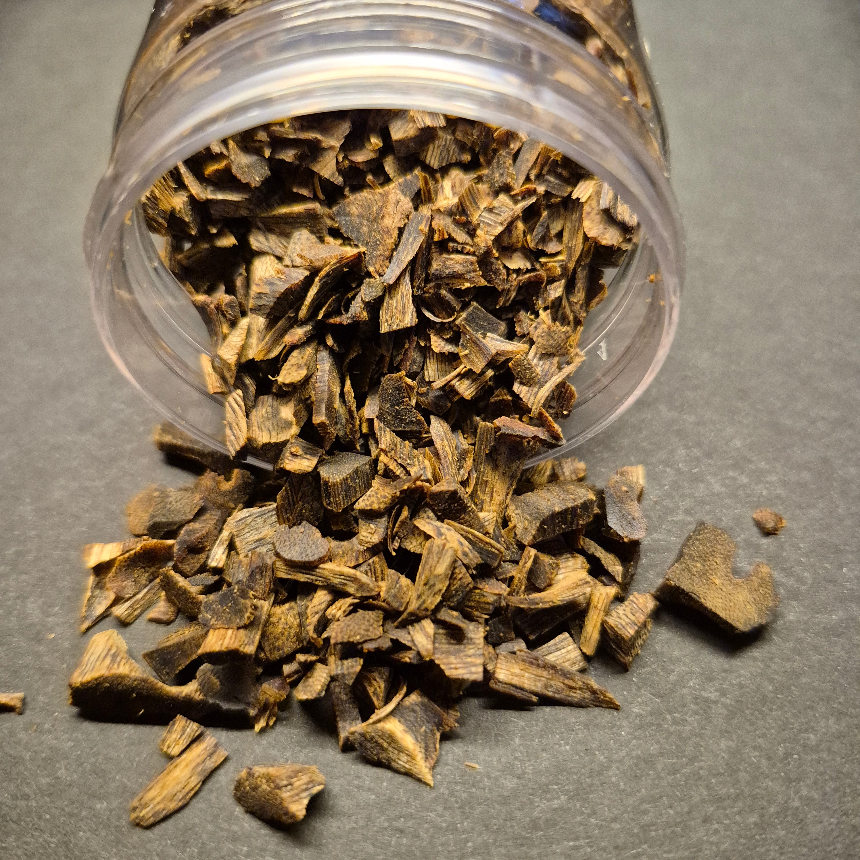 Sinking Black Kynam Kyara, High Oil Rate Agarwood Chip, Strong Aroma Agarwood Chip