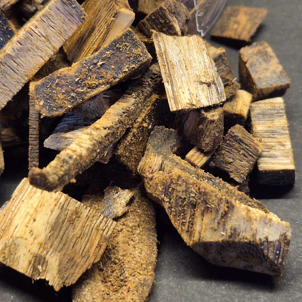 High Quality Agarwood Medium Piece, Aromatic Sweet Fragrance For Incense Burning And Sacred Rituals