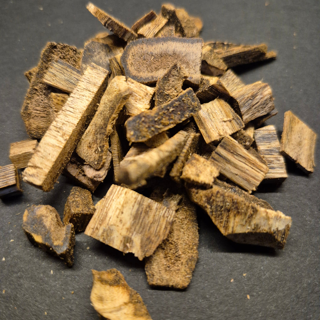 High Quality Agarwood Medium Piece, Aromatic Sweet Fragrance For Incense Burning And Sacred Rituals
