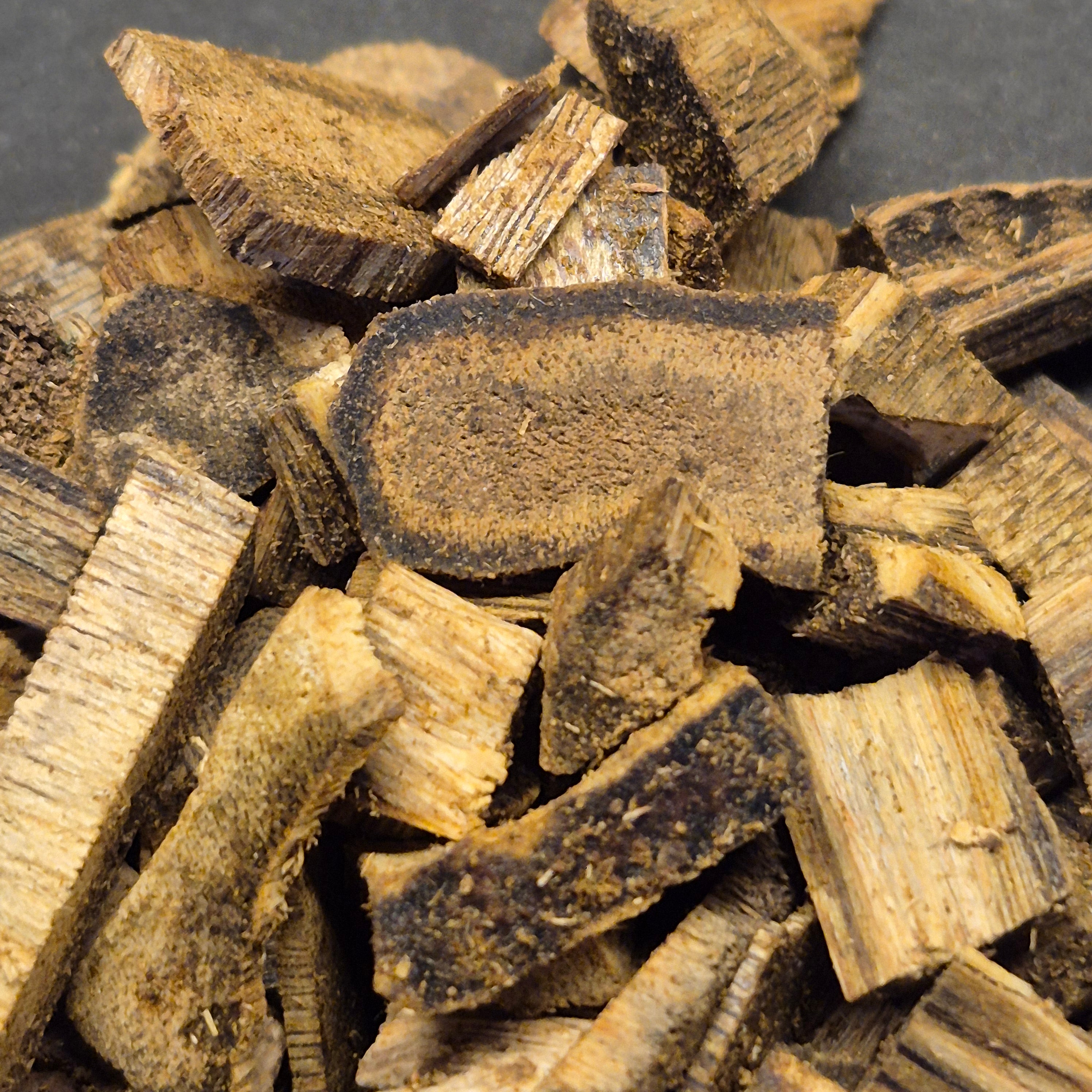 High Quality Agarwood Medium Piece, Aromatic Sweet Fragrance For Incense Burning And Sacred Rituals