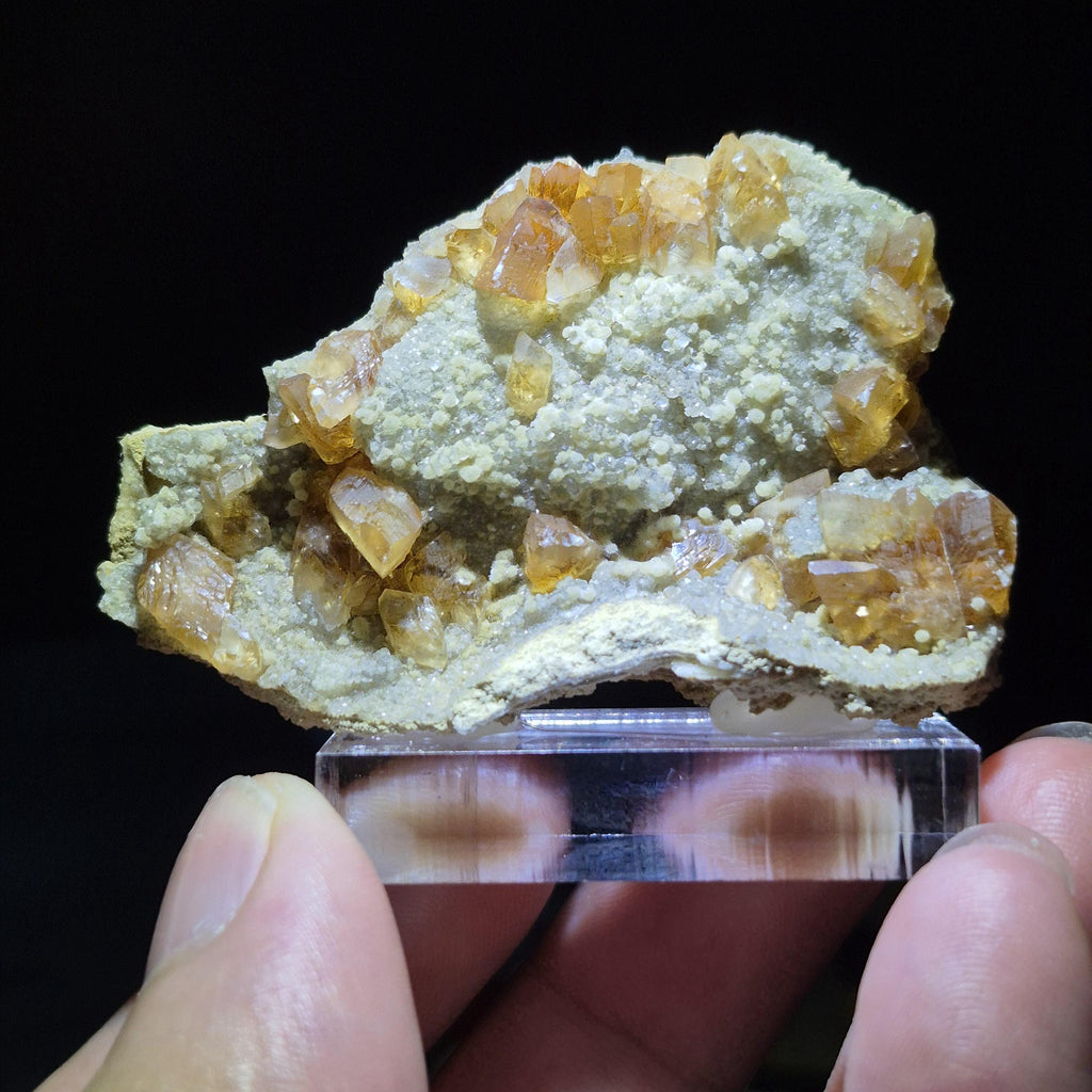 Bright Yellow Calcite Mineral Rock from Tay Nguyen Viet Nam