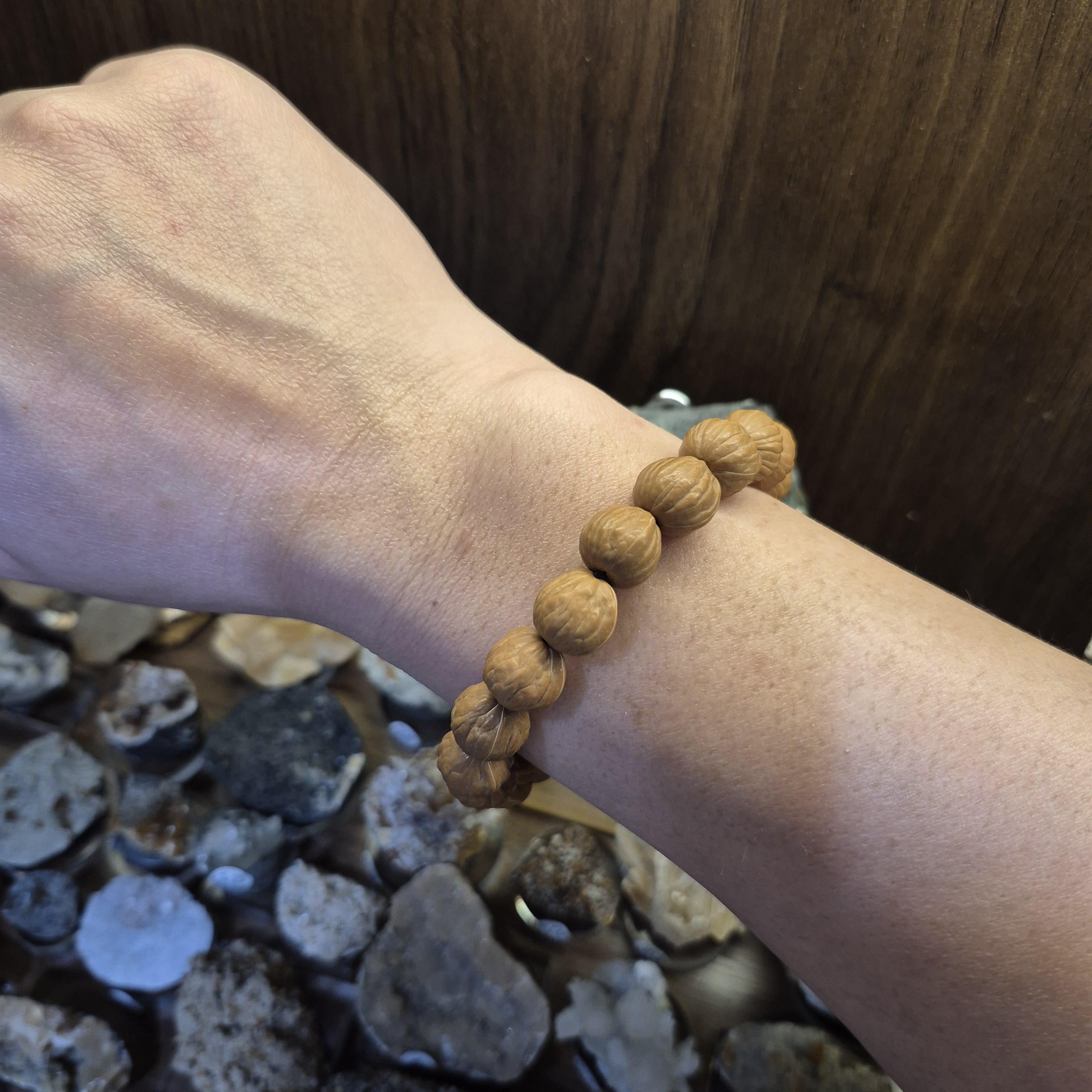Natural Wenwan Walnut Bead 12mm Bracelet