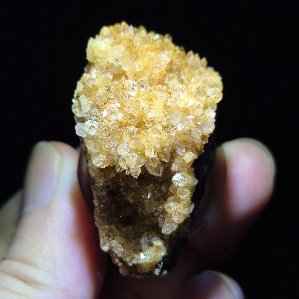 Quartz Crystal Specimen – Natural Mineral Cluster, High-Quality Raw Quartz for Collectors