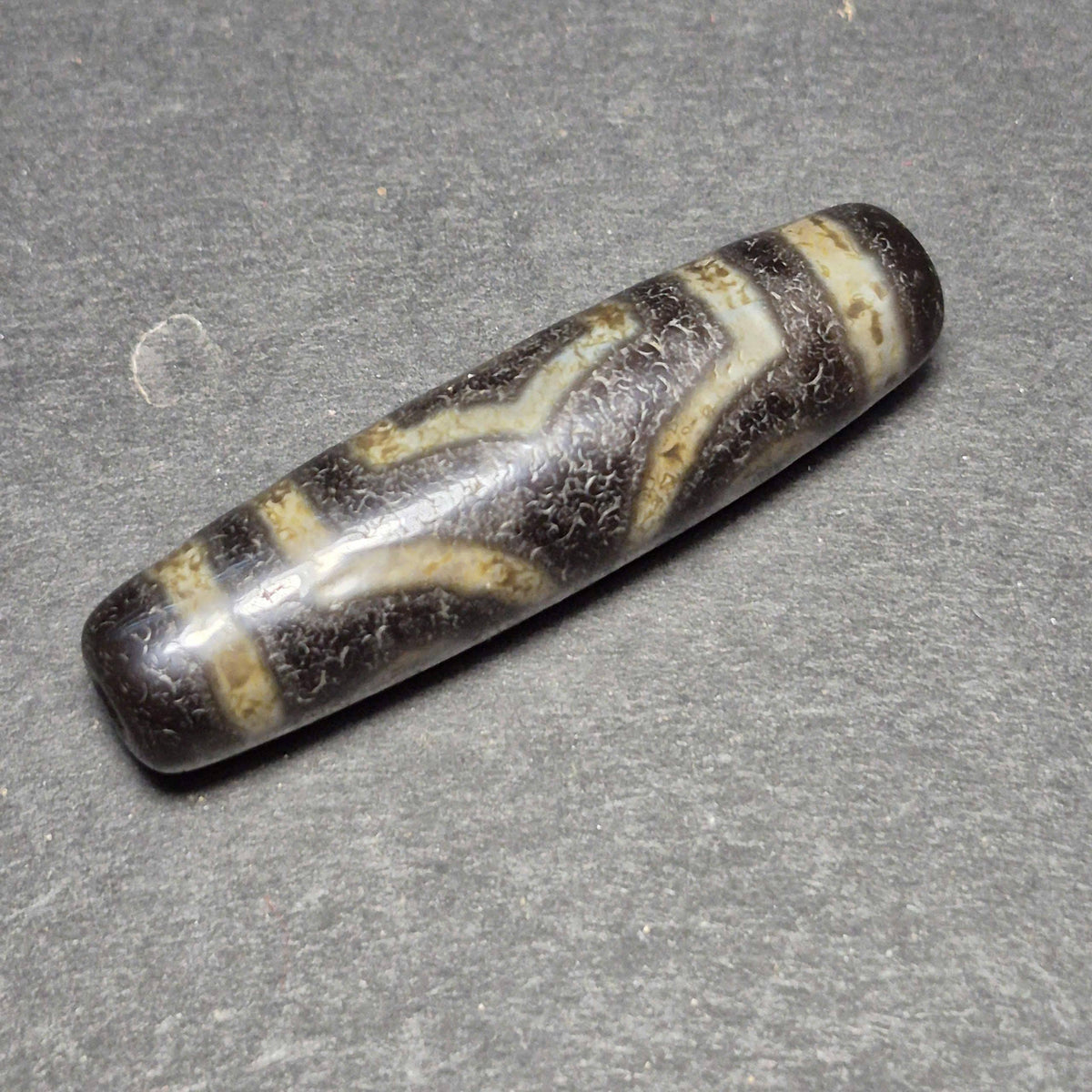 Black 3 Eyes Tibetan Dzi Bead, Weathered Three Eye Dzi, Protection Wisdom Amulet