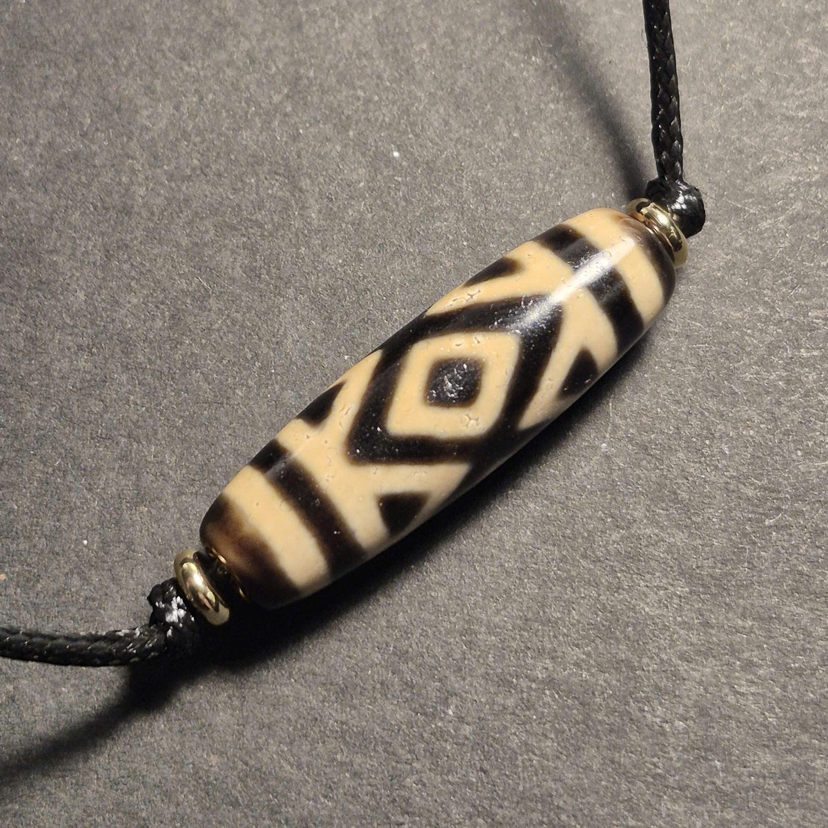 Ancient 3 Eyes Vajra Tibetan Dzi Bead, Three Eye Dorje Dzi, Strength Protection Amulet