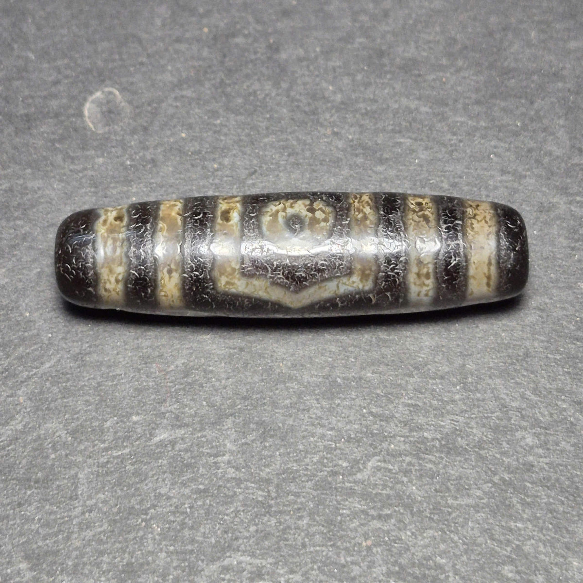 Black 3 Eyes Tibetan Dzi Bead, Weathered Three Eye Dzi, Protection Wisdom Amulet