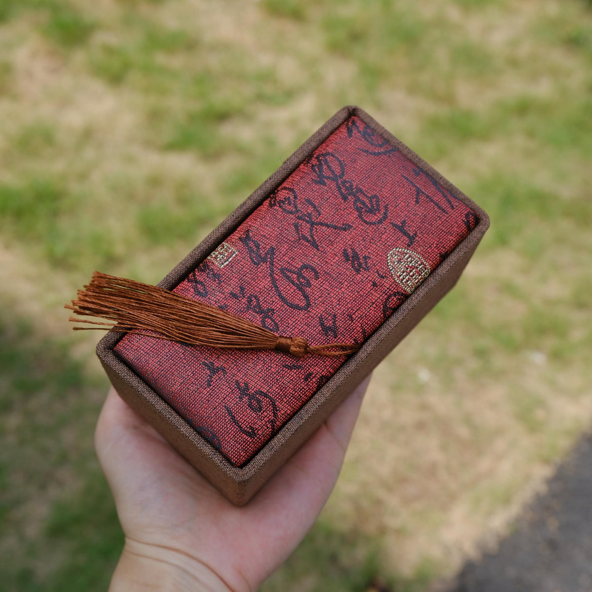 Wenwan Walnut Storage Box, 2 Slot Walnut Display Case, Hand Exercise Walnut Gift Box, Fabric Walnut Organizer, 13x6x7cm