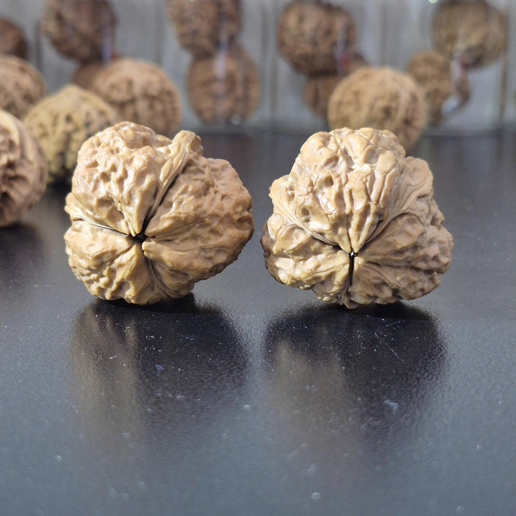 Natural Triangular Walnut Pair 38-40mm, Collectible Hand Exercise Walnuts, 3 Side Wenwan Walnuts