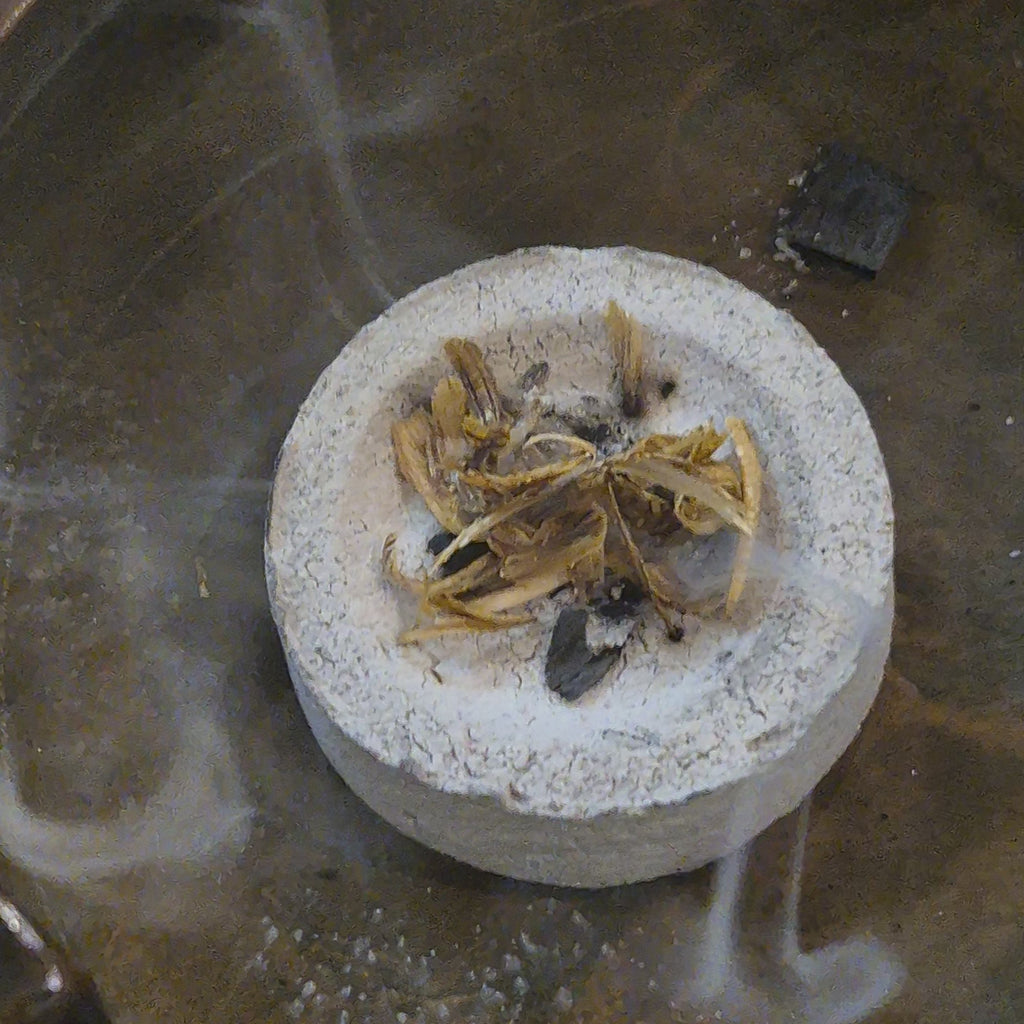 High Quality Agarwood Chips, Sweet Fragrance Agarwood For Incense Burning And Rituals